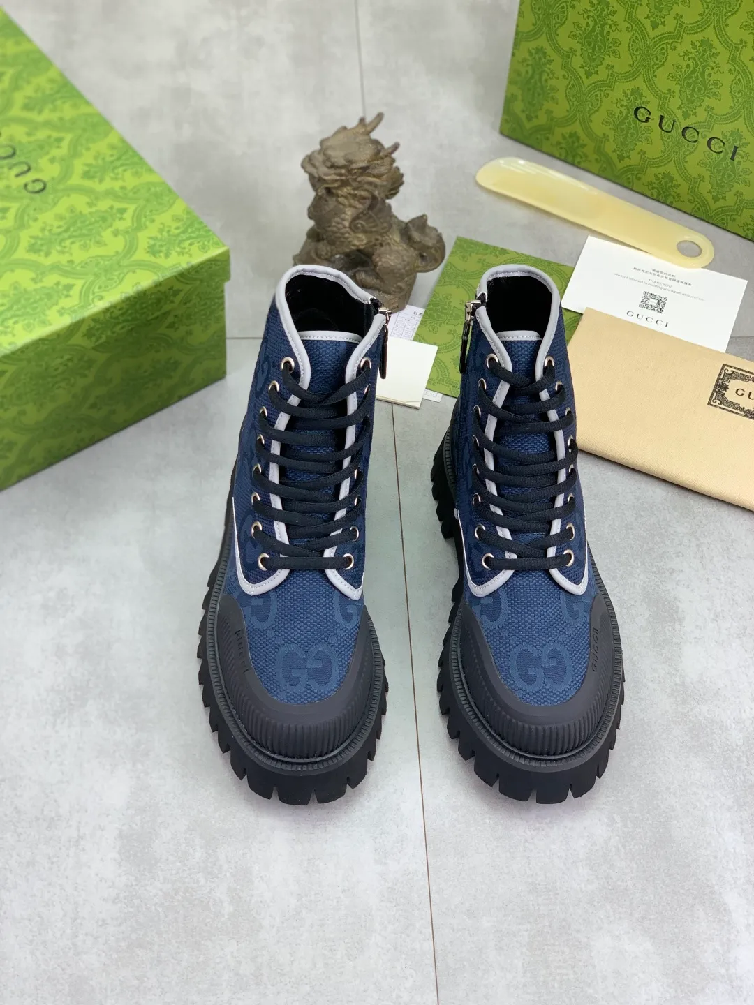 Men's Men's Shoes 💰P500 💰【New Style】 Gucci lazy slip-on couple 🧑‍🤝‍🧑 style high-top leather shoes hot selection (Gucci GUCCI) official website latest Gucci lazy 🎁 leather shoes, hot style 💥 style is simple and elegant, exclusive for trendy men. Unique official website latest brand original double G pressure Floral elements👑Original Gucci decoration, fashionable and elegant, the fabric is original calfskin with double G denim✅fully imported soft sheepskin lining, the official website specifies wear-resistant lightweight foam business outsole, the classic model is taken in real life🎬Number of yards: 36-46 Various colors available